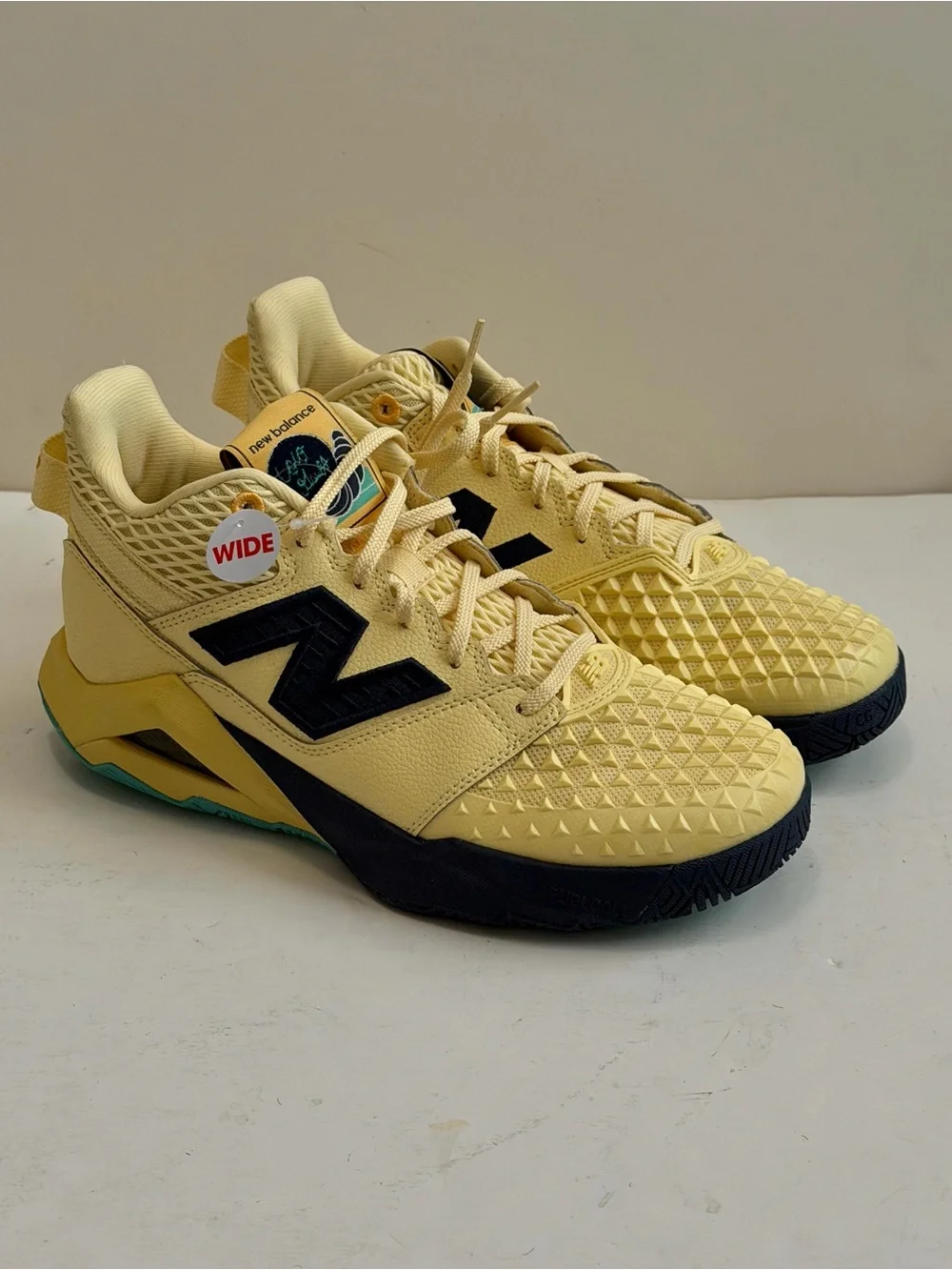 💠 NWT New Balance Coco CG2 Tennis Shoes Yellow Navy Size 8.5W Wide
